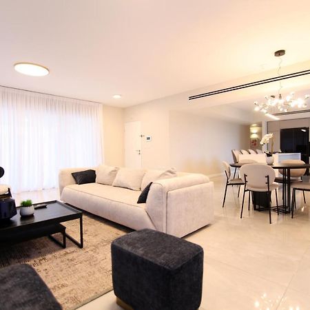 Mini Penthouse Near The Beach Netanya Exterior photo